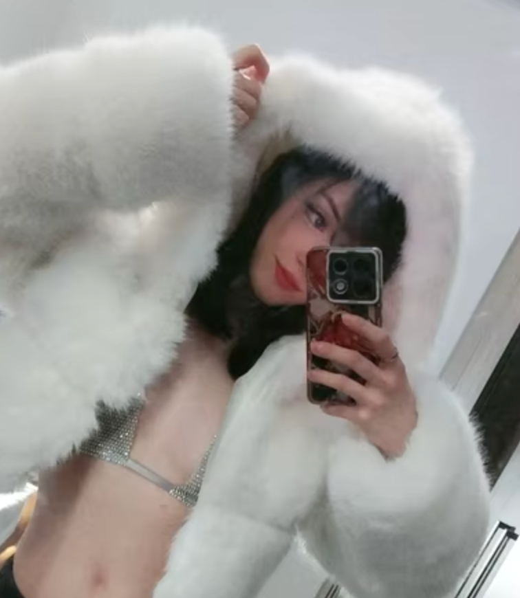 Cropped Fur Zip Up White