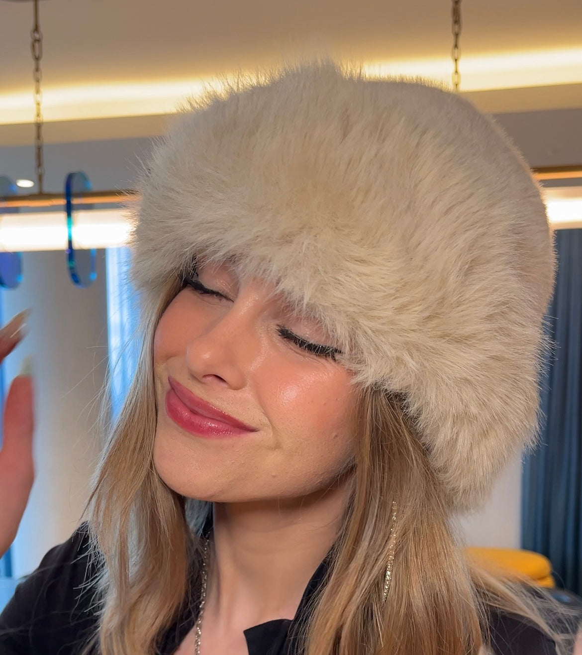 TOXIIC Flirty Fur Hat Beige